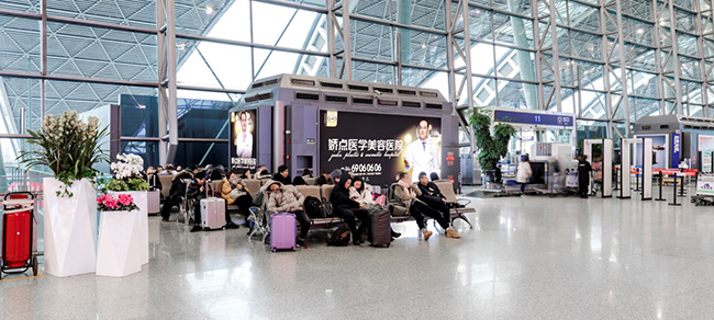 成都機場國內(nèi)出發(fā)羅盤燈箱 成都機場國內(nèi)出發(fā)羅盤燈箱