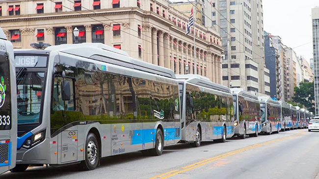 公交車廣告的收入，將有望維持圣保羅公交車票價不漲！