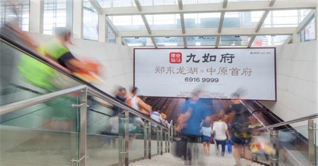 候車大廳閘機口梯楣燈箱廣告 候車大廳閘機口梯楣燈箱廣告
