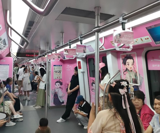 洛陽地鐵性價(jià)比最高車廂廣告拉手優(yōu)勢案例，洛陽地鐵拉手廣告價(jià)格