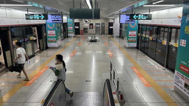 深圳地鐵4號線福田口岸站臺包柱廣告投放案例，深圳地鐵廣告價格