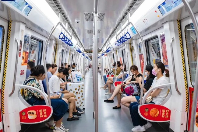 濟南地鐵1號線車廂創(chuàng)意內(nèi)包車貼廣告投放，濟南地鐵列車廣告價格