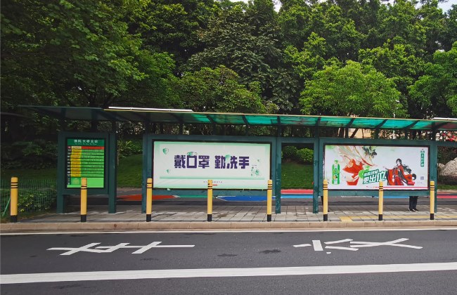 佛山順德公交候車亭站臺燈箱廣告，佛山公交車站牌廣告價格