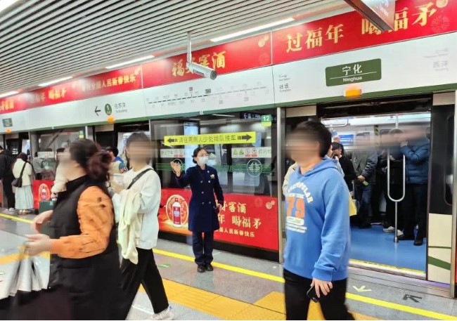 福州1號(hào)線列車播音導(dǎo)向廣告價(jià)格，福州地鐵站臺(tái)語音廣告
