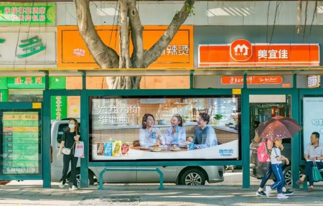 廣州巴士站臺(tái)燈箱廣告投放，廣州公交候車亭廣告價(jià)格