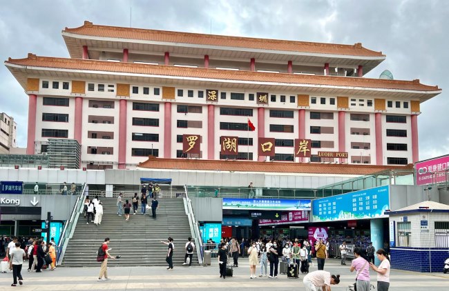 羅湖口岸有哪些廣告位？怎么選擇性?xún)r(jià)比高的媒體投放？