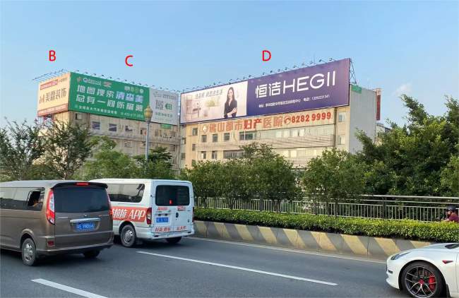 佛山大橋樓頂大牌廣告：城北門戶的流量高地優(yōu)勢(shì)