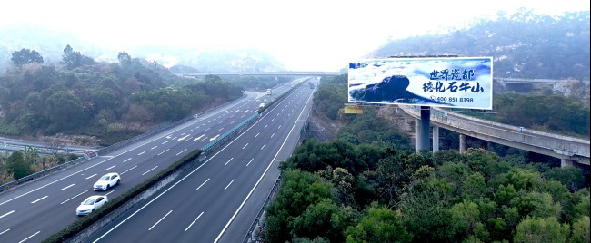 泉州晉江高速大牌廣告投放，晉江戶外高桿立柱廣告價(jià)格