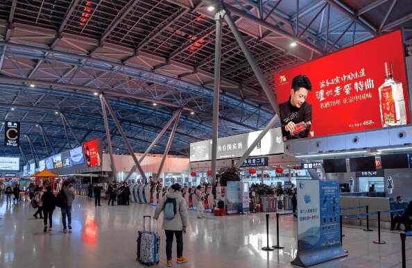濟南遙墻機場廣告價格收費多少錢？濟南機場春運出發(fā)到達廣告大屏