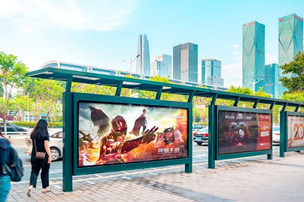 全國(guó)候車(chē)亭廣告案例，院線電影北京候車(chē)亭廣告，廣州候車(chē)亭廣告，深圳候車(chē)亭廣告