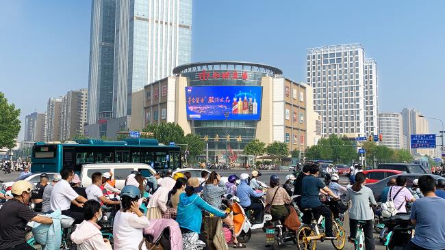 濟南和諧廣場LED大屏：經(jīng)十路上的視覺焦點