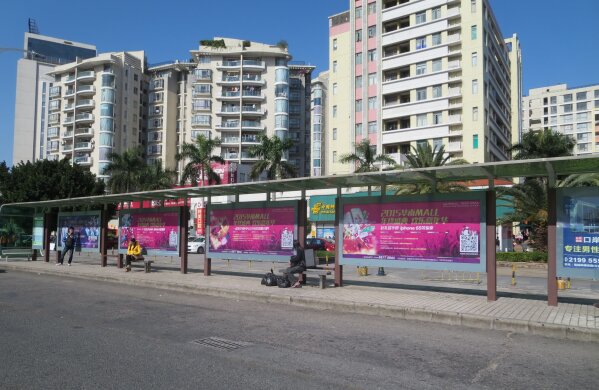 東莞公交候車亭廣告價(jià)格多少錢？東莞公交站臺(tái)廣告燈箱尺寸？