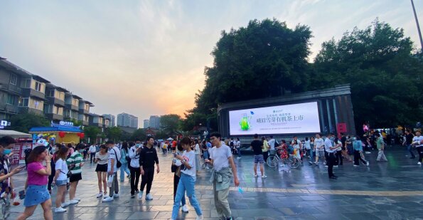 成都寬窄巷子LED大屏廣告價格？南昌裸眼3D廣告優(yōu)勢報價