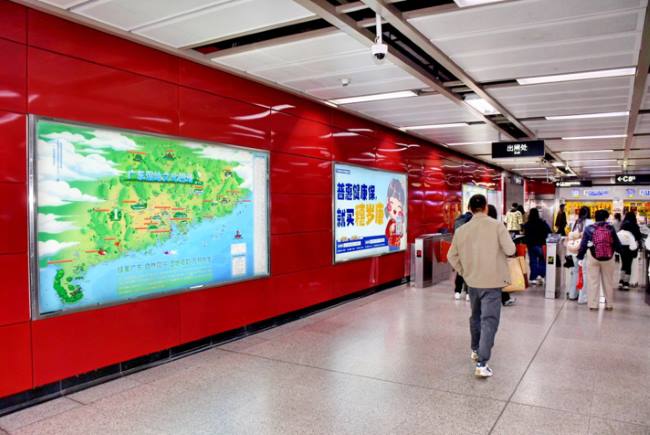  百塊燈箱矩陣聯(lián)動，在廣州地鐵引爆品牌的規(guī)模化曝光