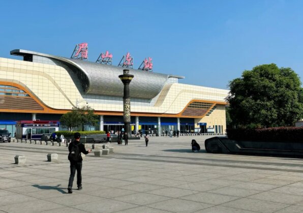 眉山東站廣告-眉山東站廣告投放價格-眉山廣告公司