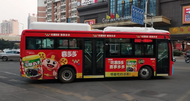 泉州公交202路連接兩大樞紐的廣告動線分析